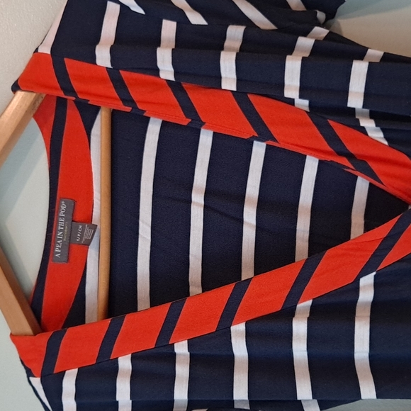 A pea in the Pod lovely maternity dress - Picture 3 of 10